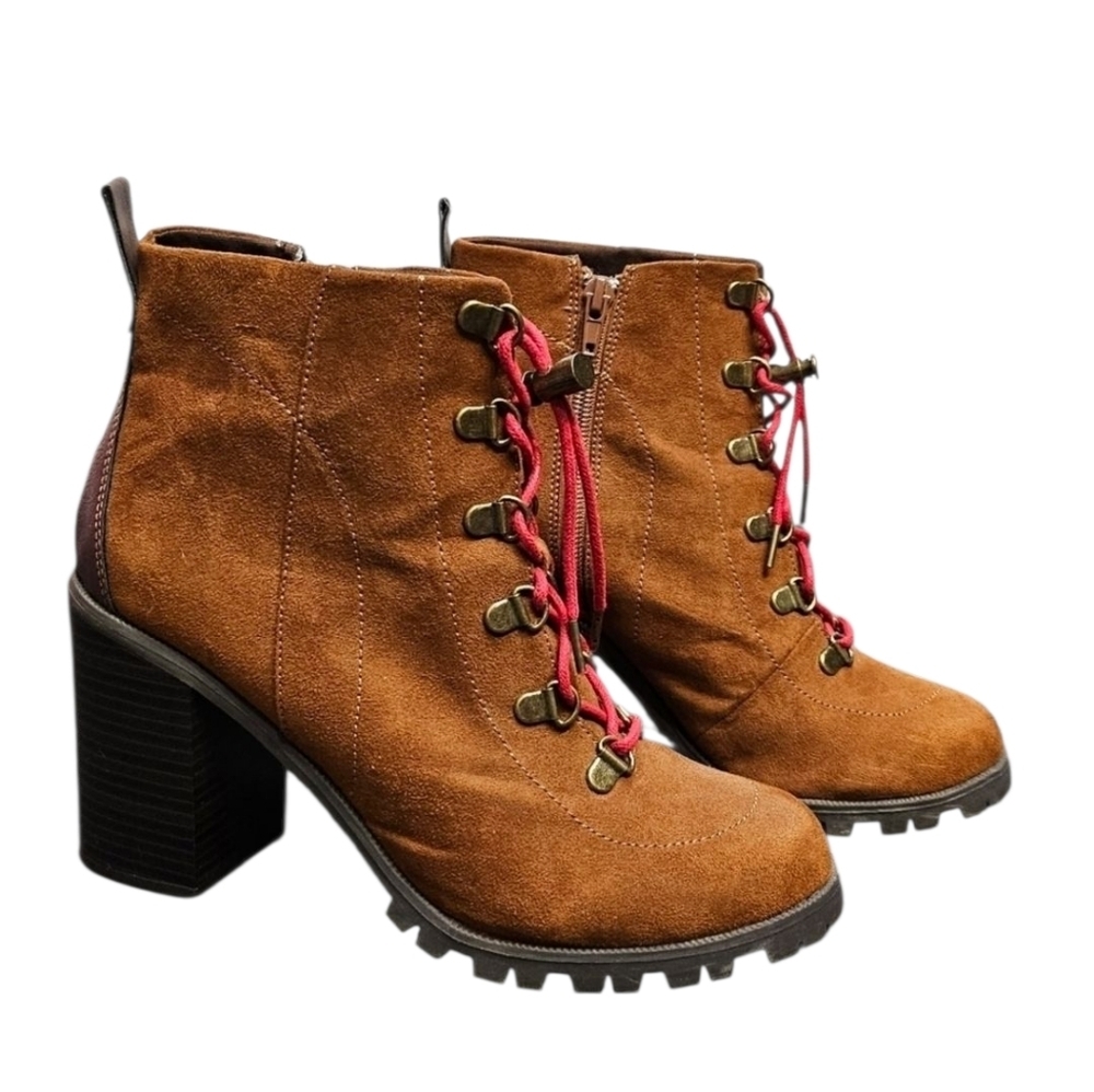 Qupid Sorrento Faux Suede Chestnut Lace Up Chunky Heel Lug Sole Boot Sz 8